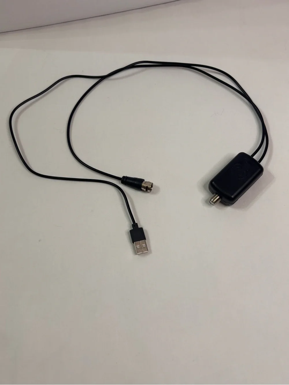 USB-Powered Black Antenna Adapter Cable with Inline Power Module - Picture 1 of 7
